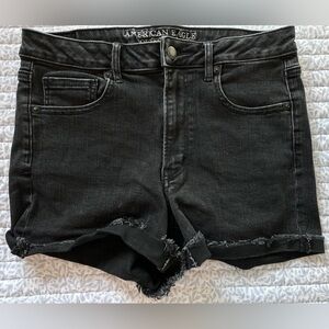 American EagleHi-Rise Shortie Super Super Stretch black denim Shorts size 10